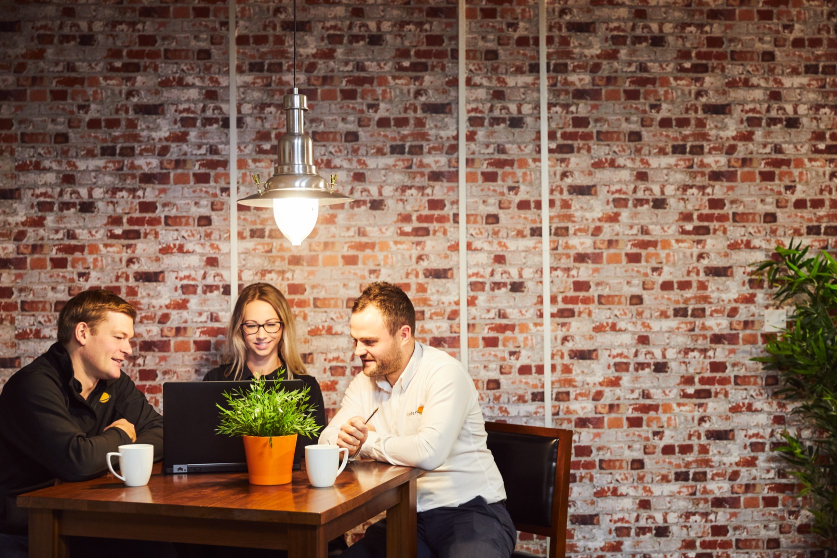 Hybrid working: How to manage remote and workplace employees